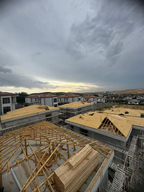 Ahşap oturtma çatı uygulaması — proje fotoğrafı 10